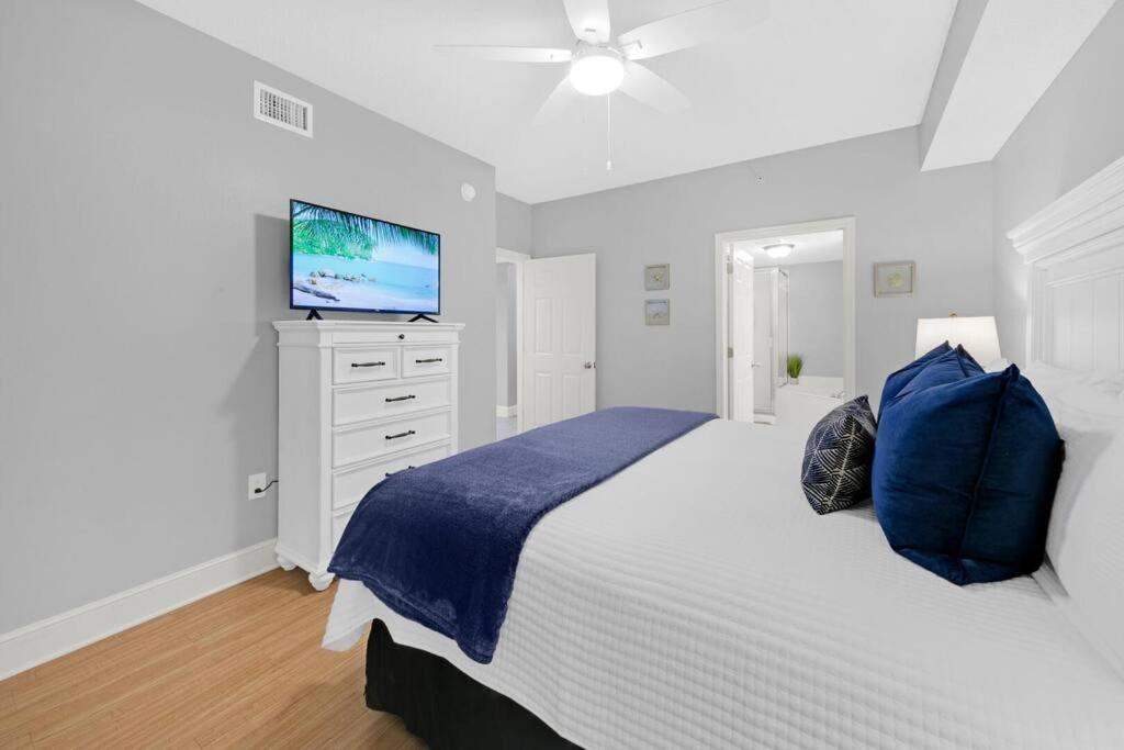 Beachfront #607 At Majestic Appartement