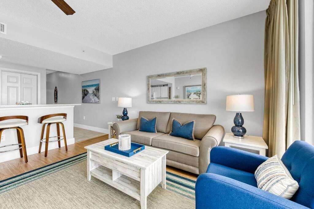 Beachfront #607 At Majestic Appartement