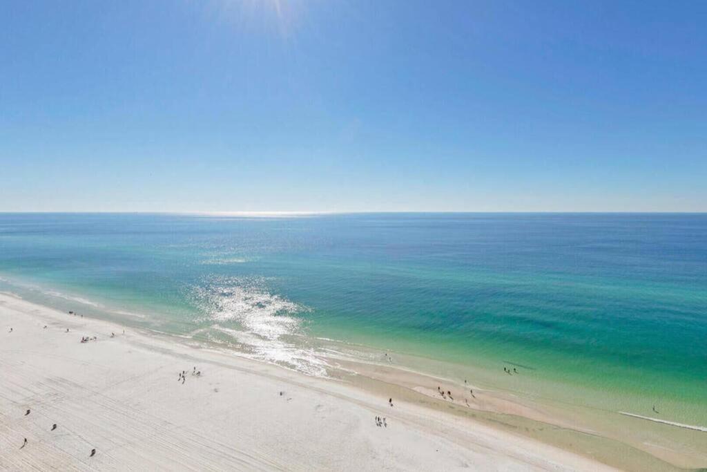 Beachfront #607 At Majestic Appartement