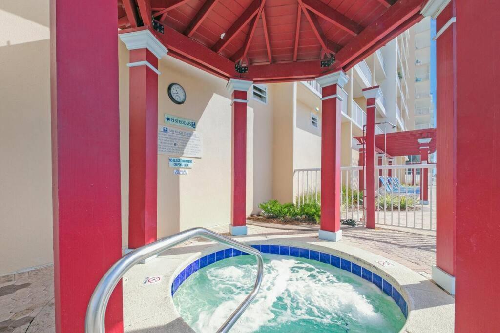 Beachfront #607 At Majestic Appartement