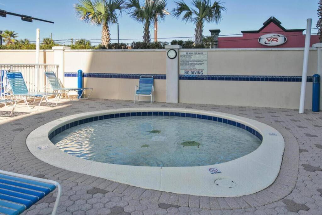 Appartement Beachfront #607 At Majestic